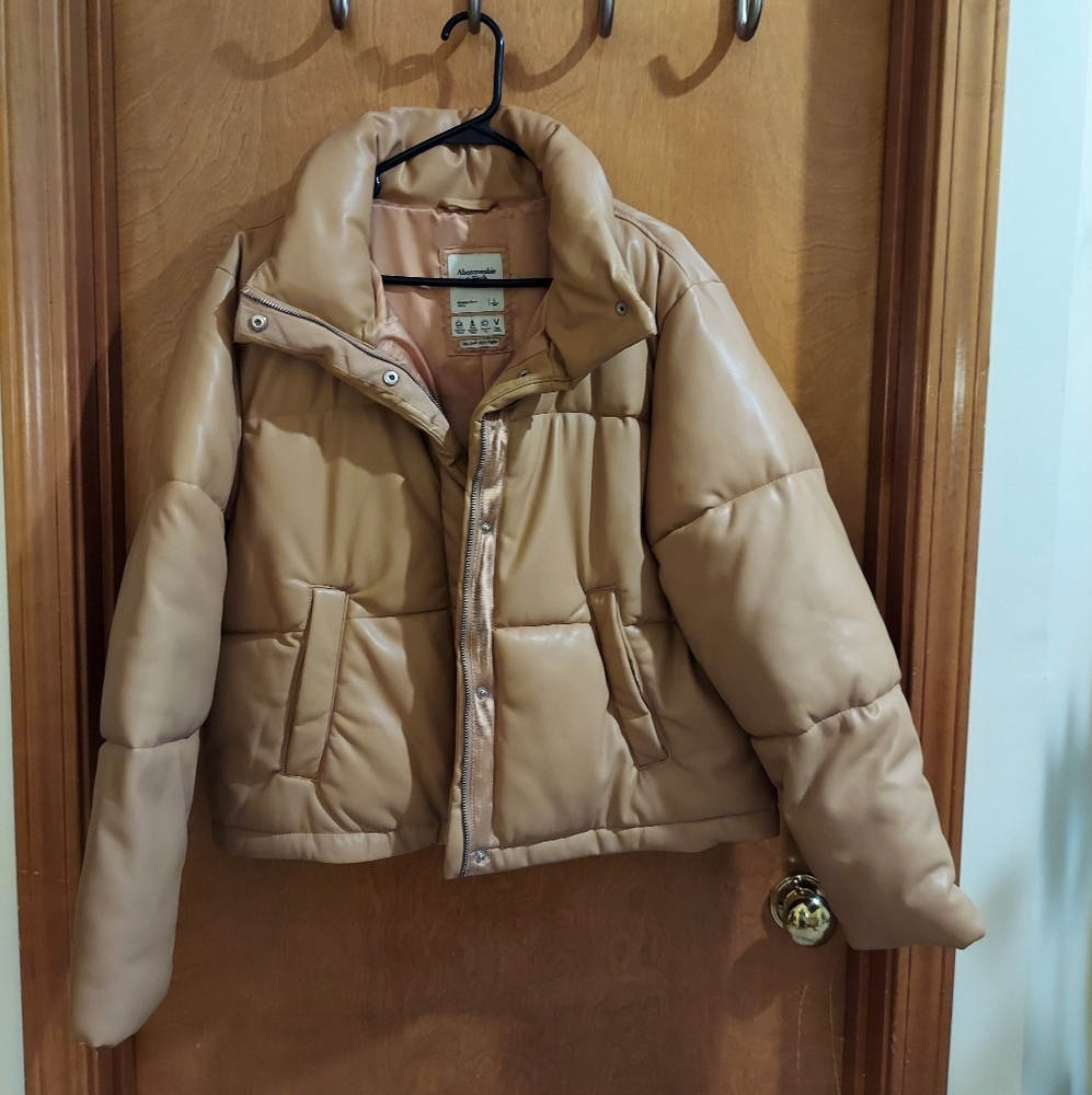 Abercrombie Mini Puffer NWOT